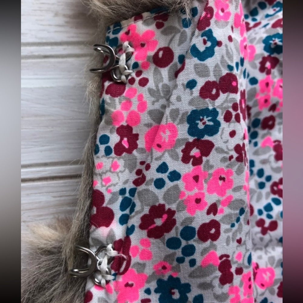 Osh Kosh 2T Faux Fur Vest - Picture 5 of 8